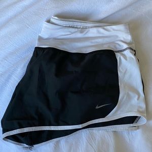 Women’s Nike Shorts Large